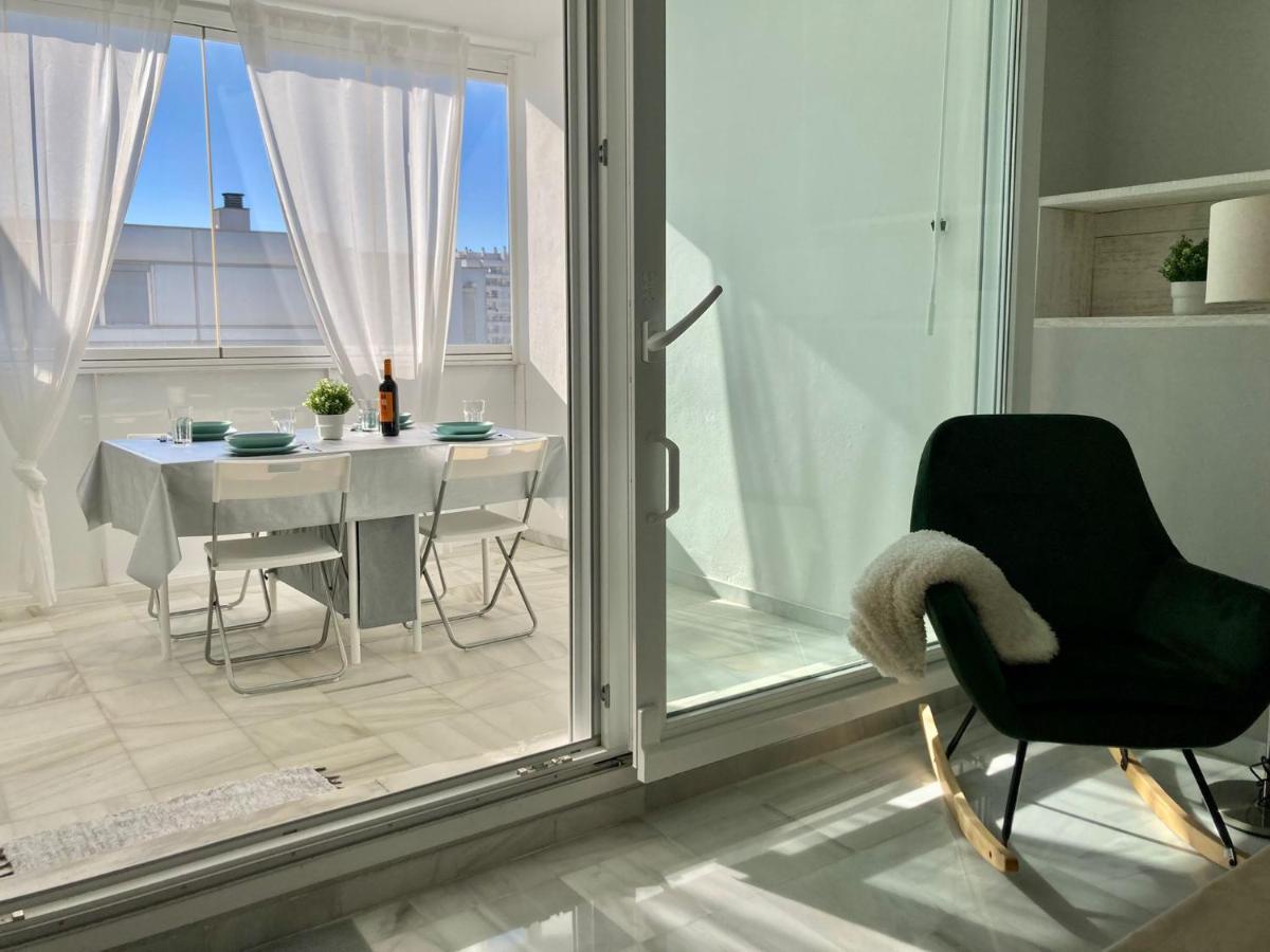 Atico Valdelagrana Playa - Aire Acondicionado Y Piscina Apartamento El Puerto de Santa María Exterior foto