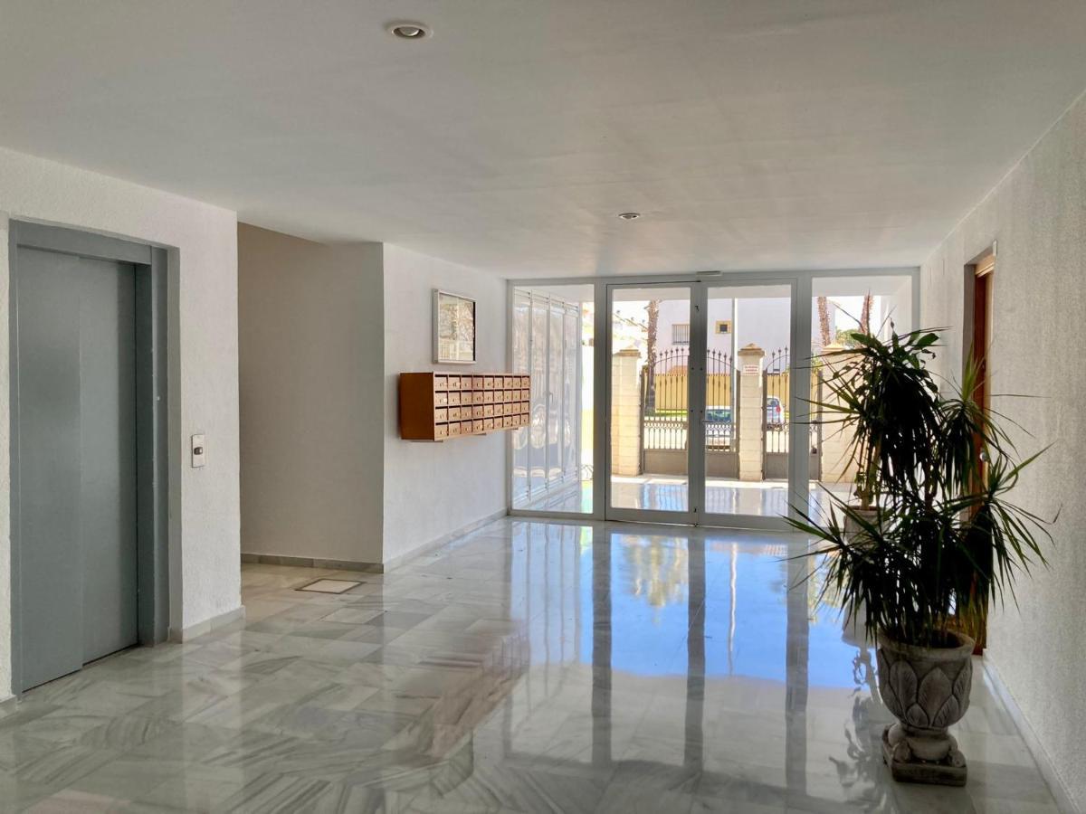Atico Valdelagrana Playa - Aire Acondicionado Y Piscina Apartamento El Puerto de Santa María Exterior foto